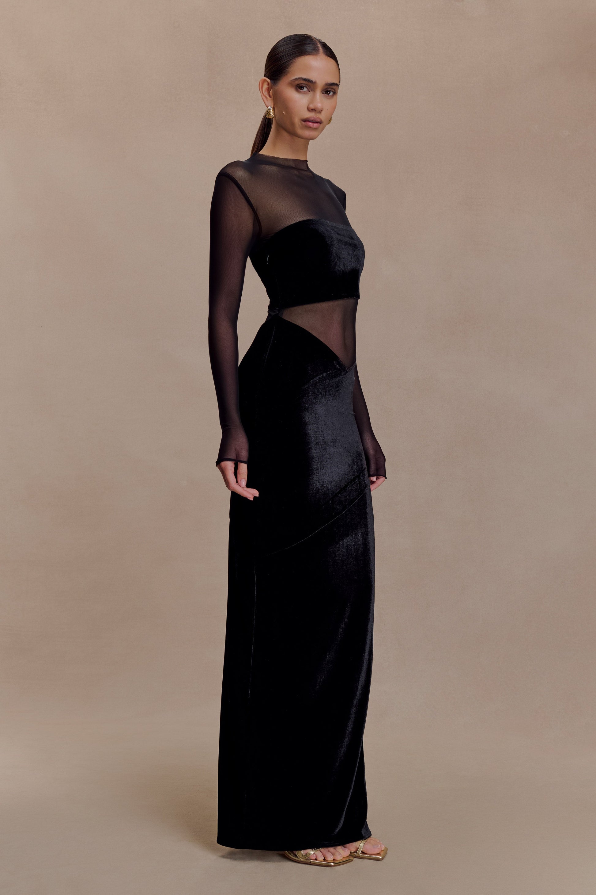 Noir Éclipse Gown