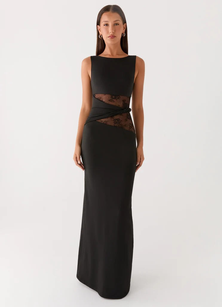 Noiréa Lace Gown